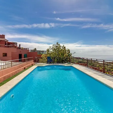 Bayón Villa *