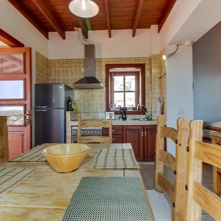 Bayón Villa *